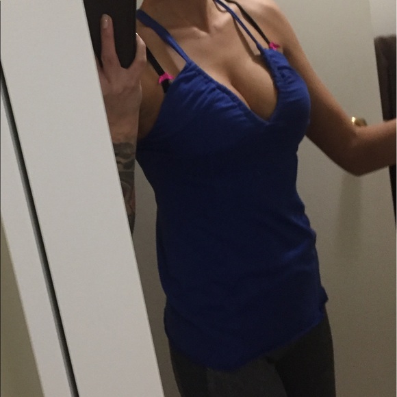 Blue tank top - Picture 6 of 7
